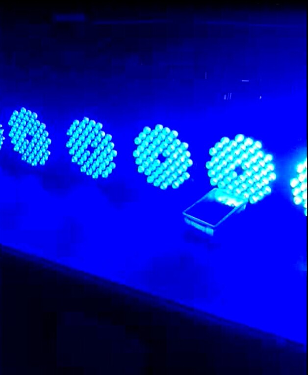 2017年公司年會(huì)流行主打舞臺(tái)燈光設(shè)備有哪些？效果圖