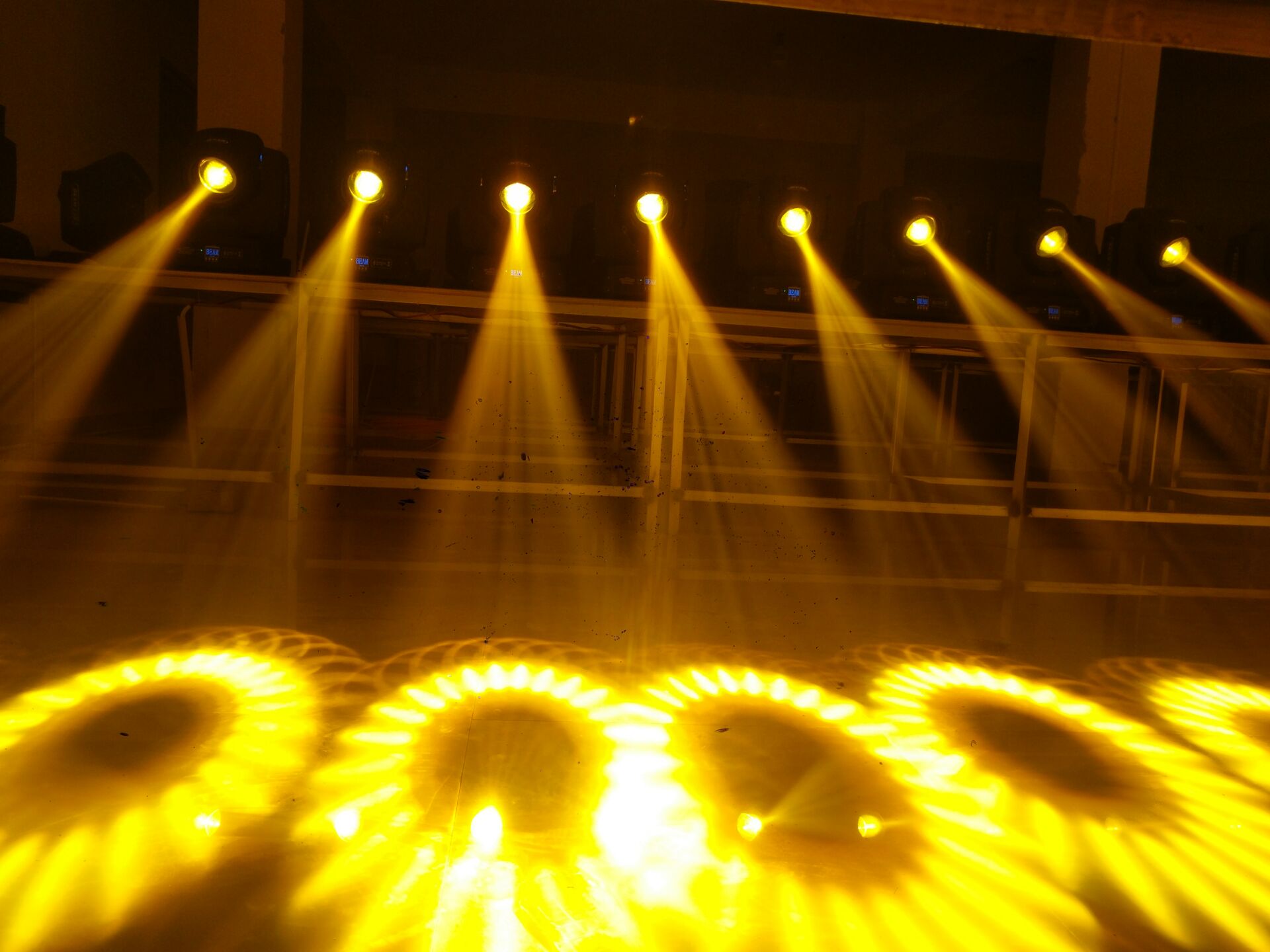 光束燈如何選購(gòu)才好效果圖